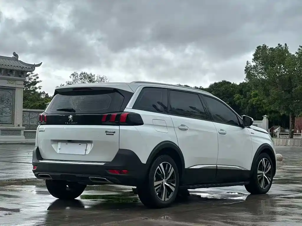 Peugeot 5008 — миниатюра 7