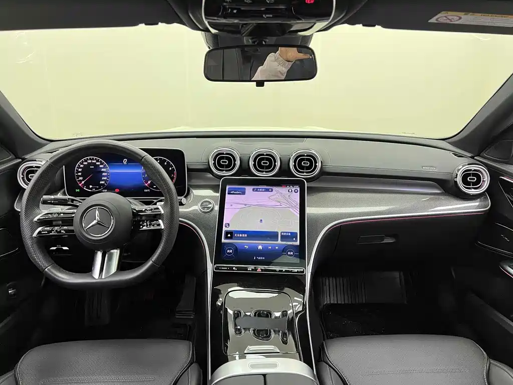 Mercedes-Benz C-Class — миниатюра 12
