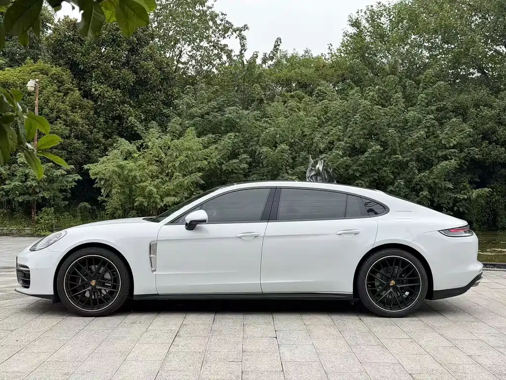 Porsche Panamera — миниатюра 4