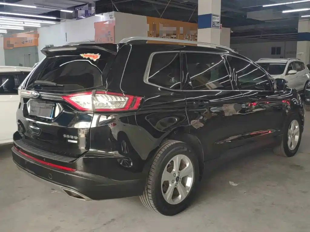 Ford Edge — миниатюра 7