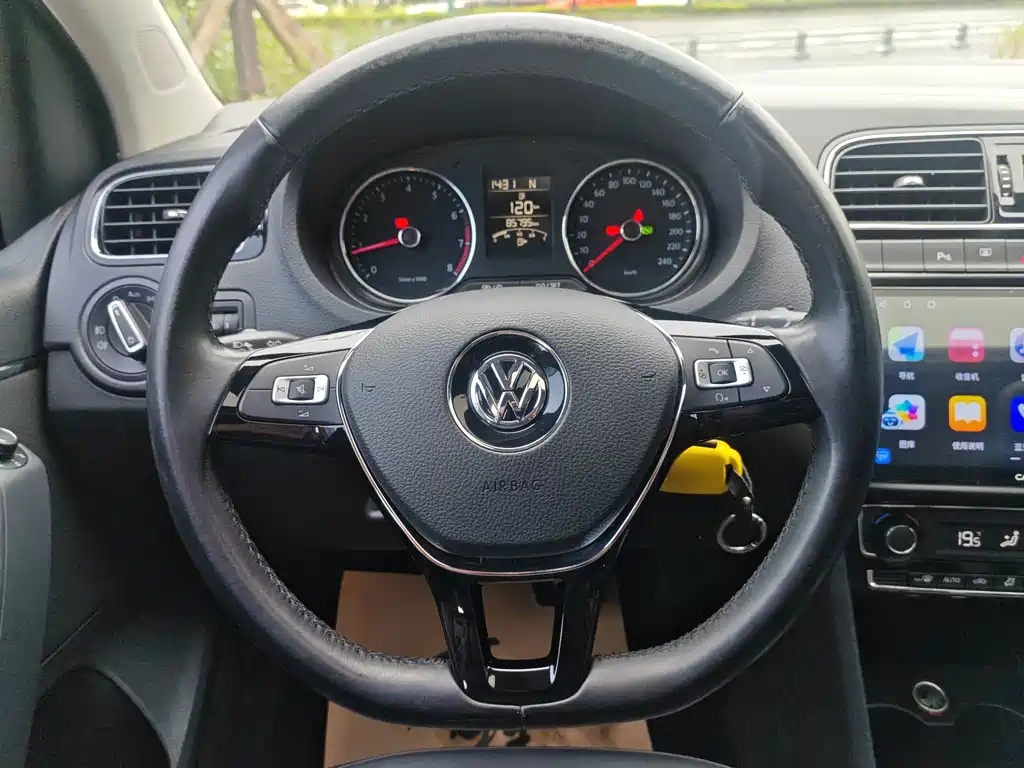 Volkswagen Polo — миниатюра 11