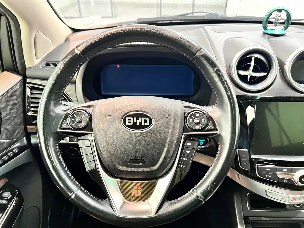 BYD Tang New Energy — миниатюра 6