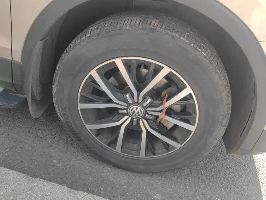 Volkswagen Tiguan L — миниатюра 6