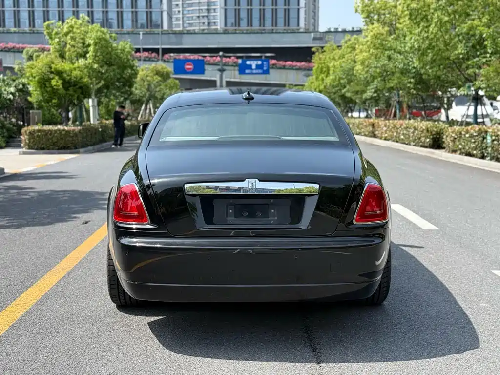 Rolls-Royce Ghost — миниатюра 4