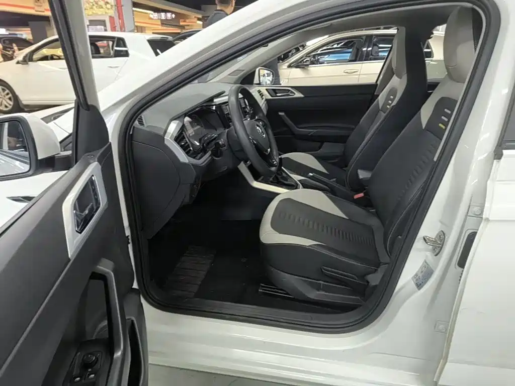 Volkswagen Polo — миниатюра 16