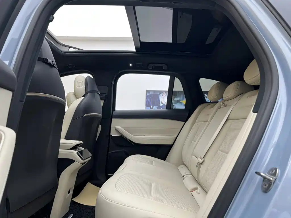 NIO ES6 — миниатюра 21