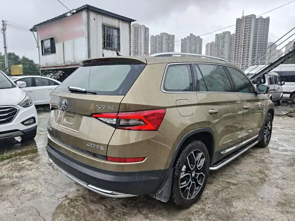 Skoda Kodiaq 2017 TSI380 7 мест Flagship