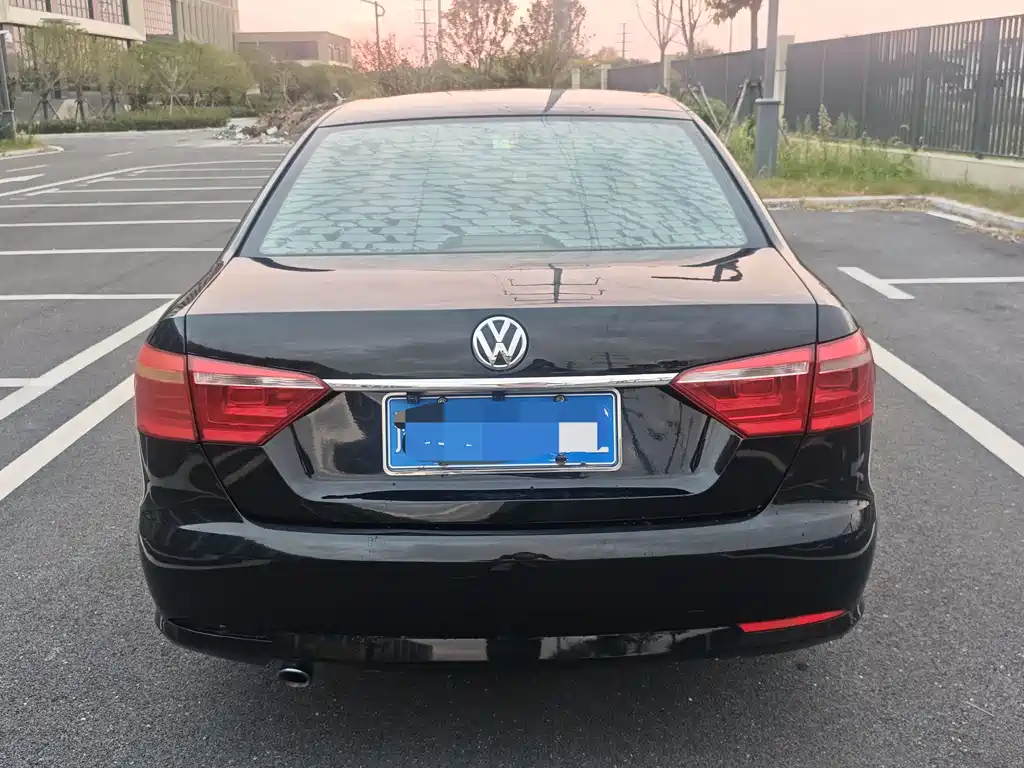 Volkswagen Lavida — миниатюра 5