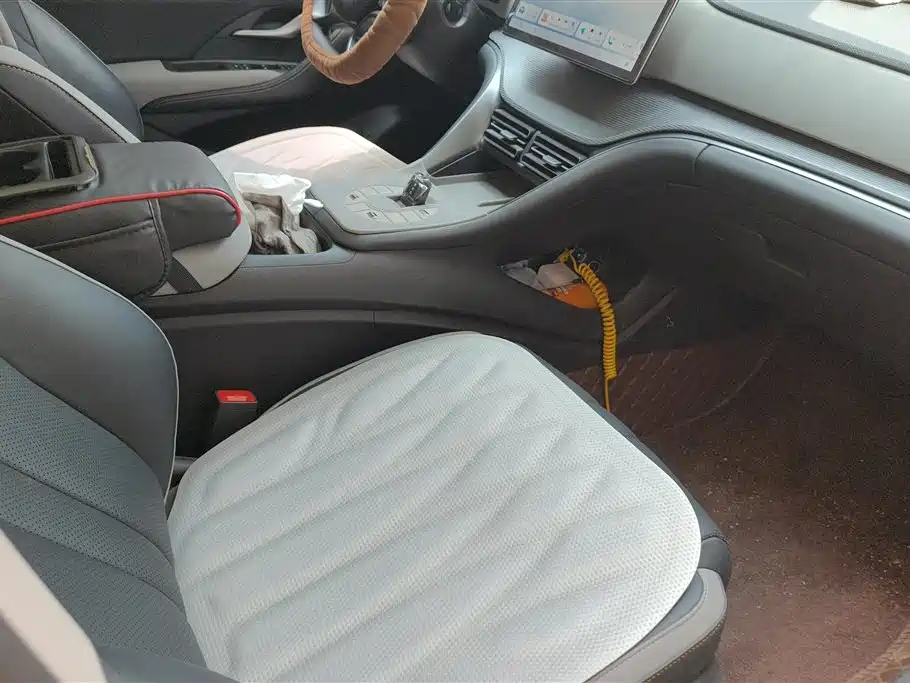 BYD 05 DM-i 2025 DM-i Smart Drive 115KM