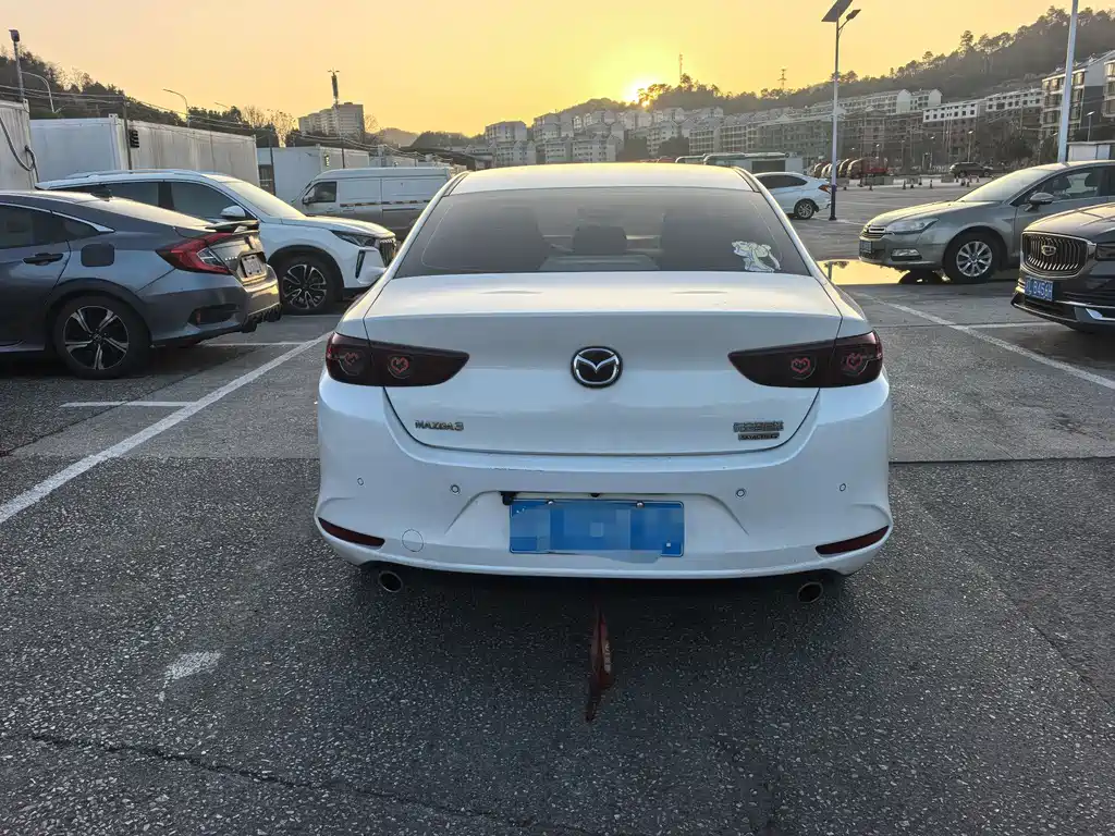 MAZDA 3 ANGKESAILA