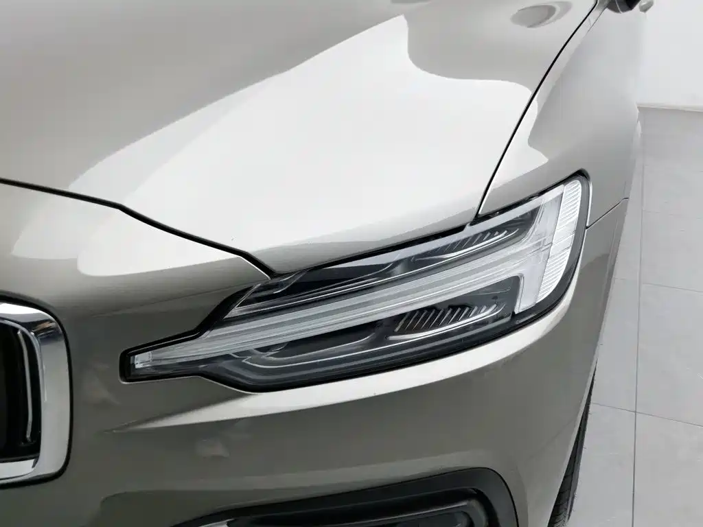 Volvo S60 — миниатюра 7