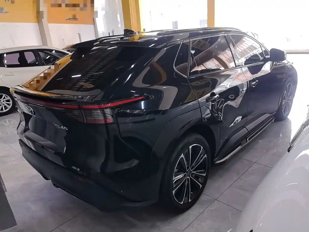 Toyota bZ4X — миниатюра 7