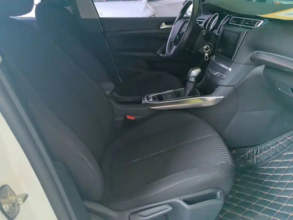 Peugeot 408 — миниатюра 25