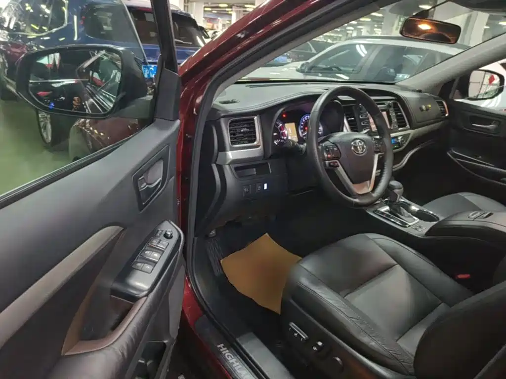 Toyota Highlander — миниатюра 16