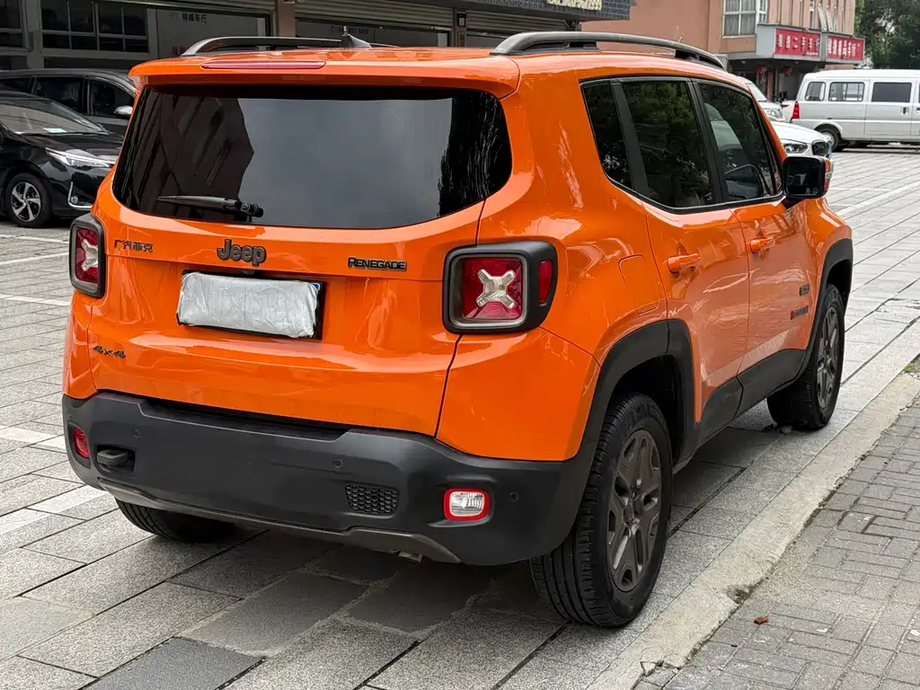 Jeep Renegade — миниатюра 8