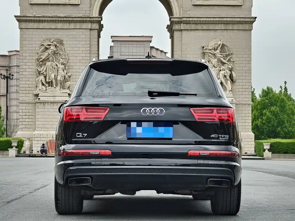 Audi Q7 — миниатюра 21