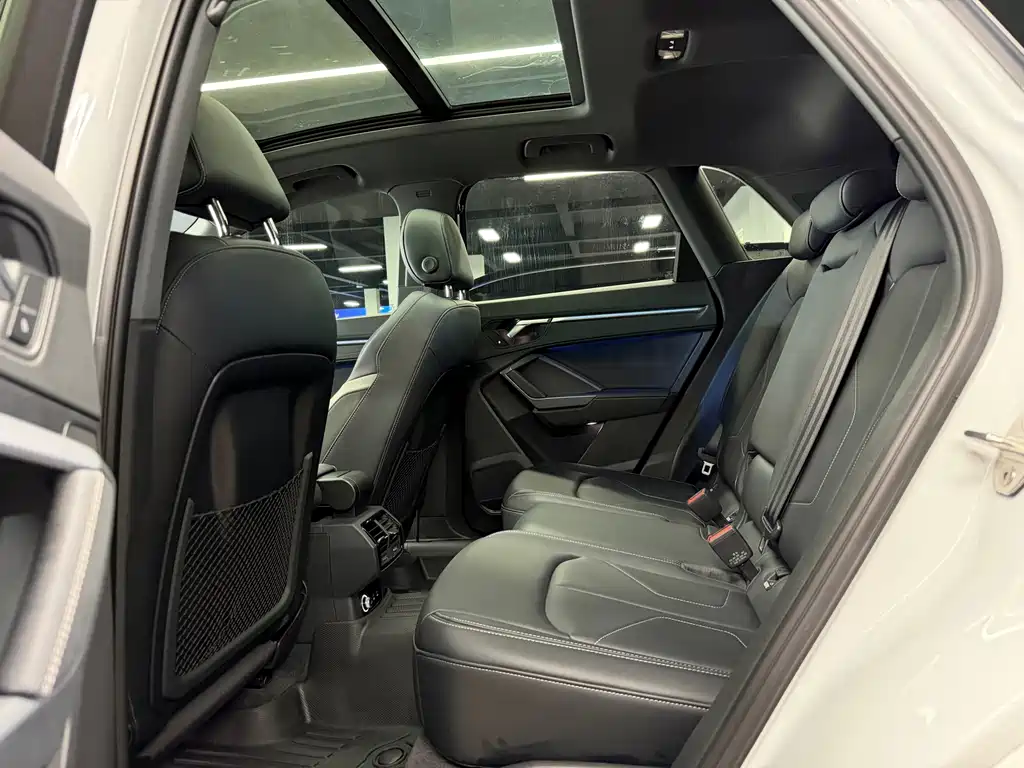 Audi Q3 — миниатюра 5