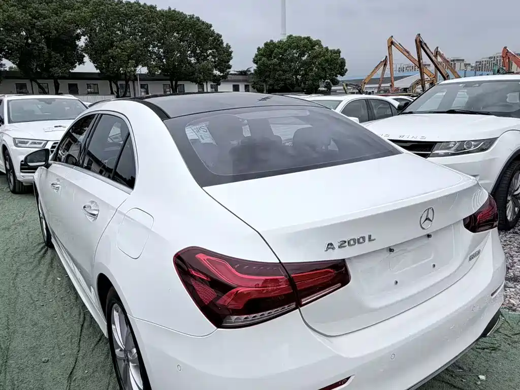 Mercedes-Benz A-Class — миниатюра 9