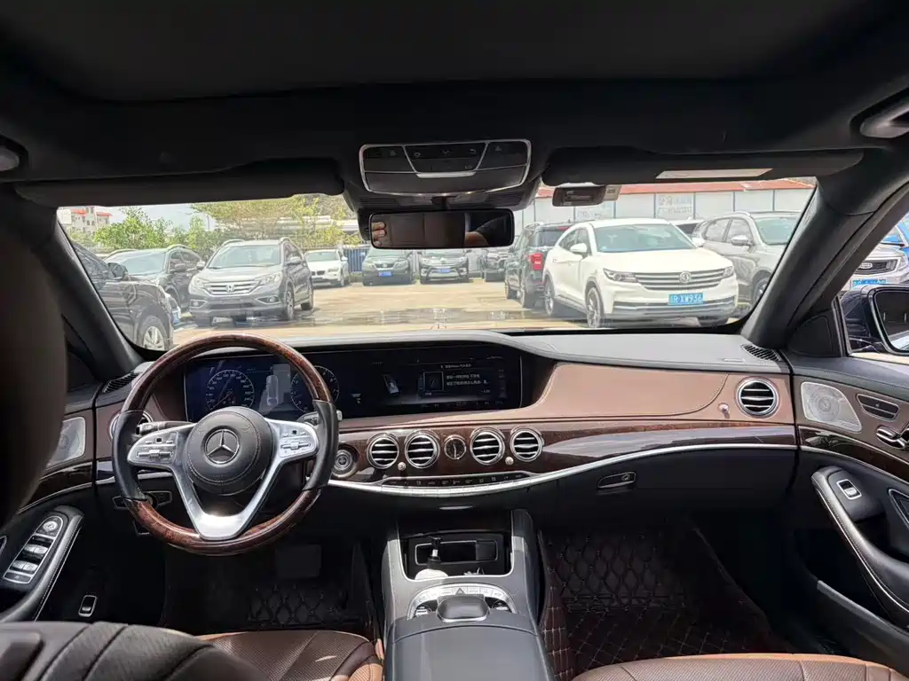 Mercedes-Benz S-Class — миниатюра 6