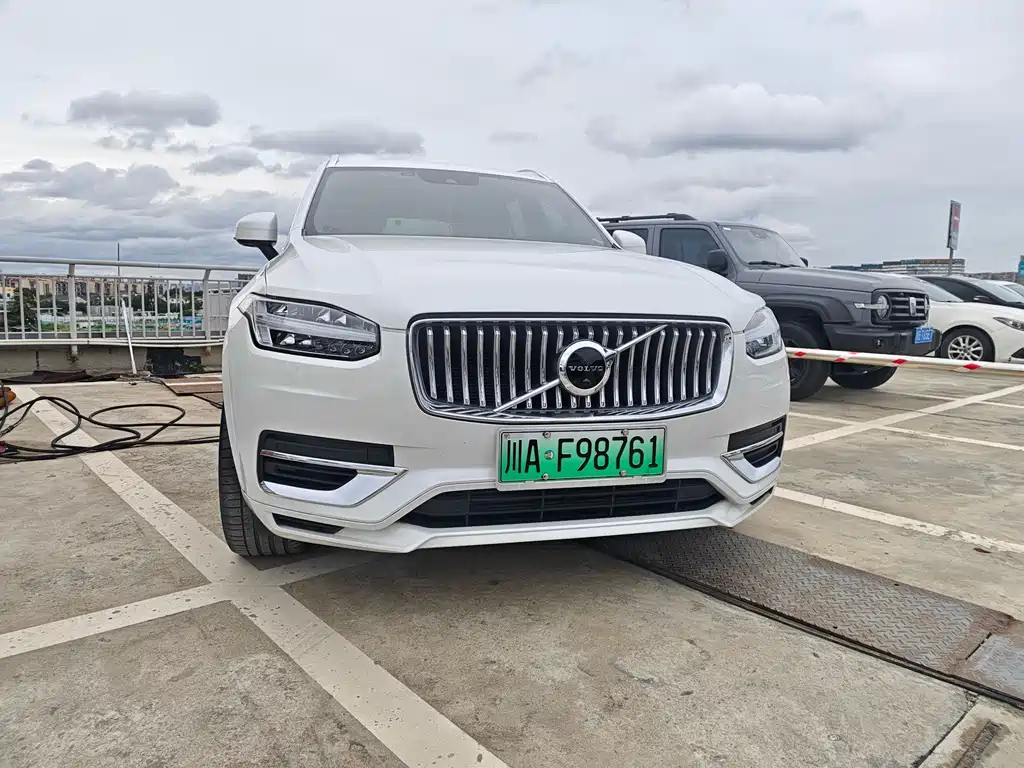 Volvo XC90 PHEV — миниатюра 4