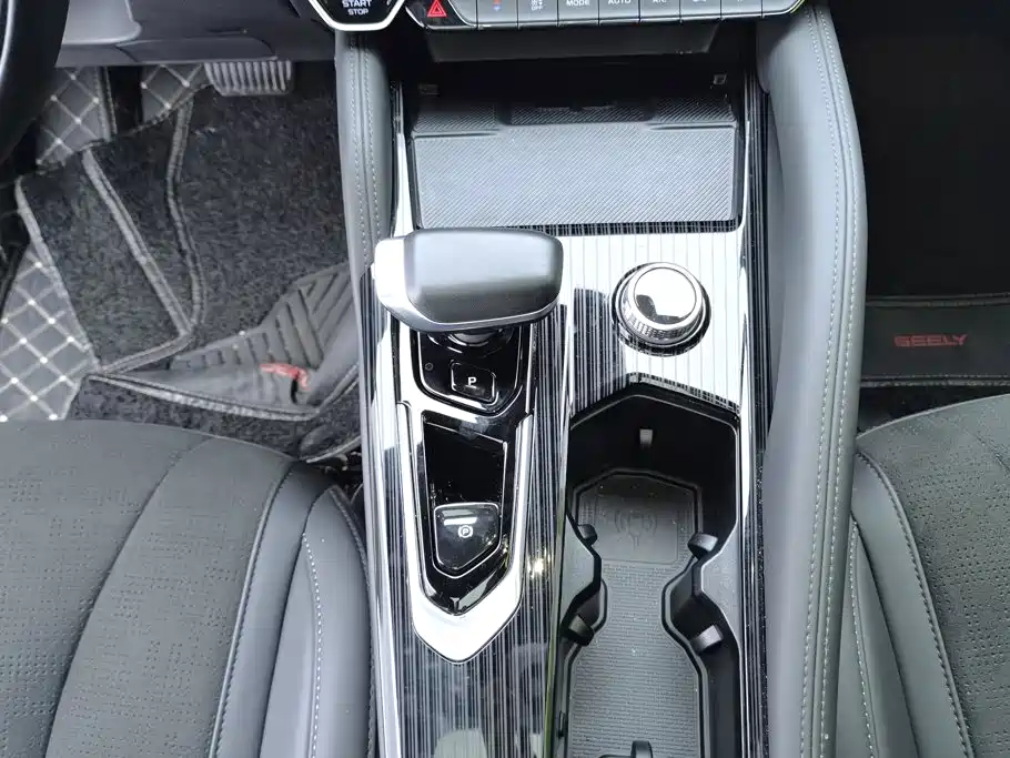 Geely Xingyue L — миниатюра 16