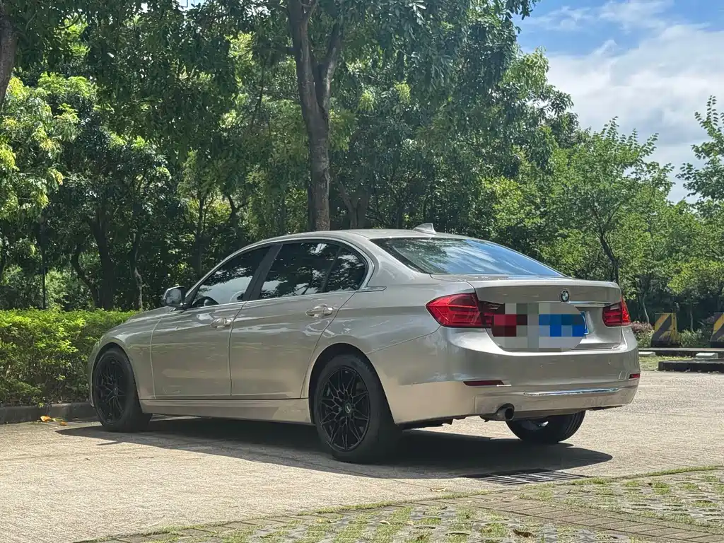 BMW 3 Series — миниатюра 8