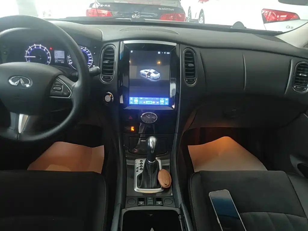 Infiniti QX50 — миниатюра 13