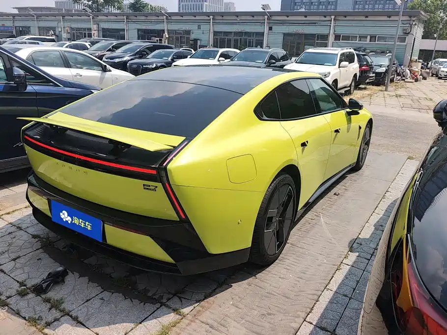 XPeng P7 — миниатюра 3