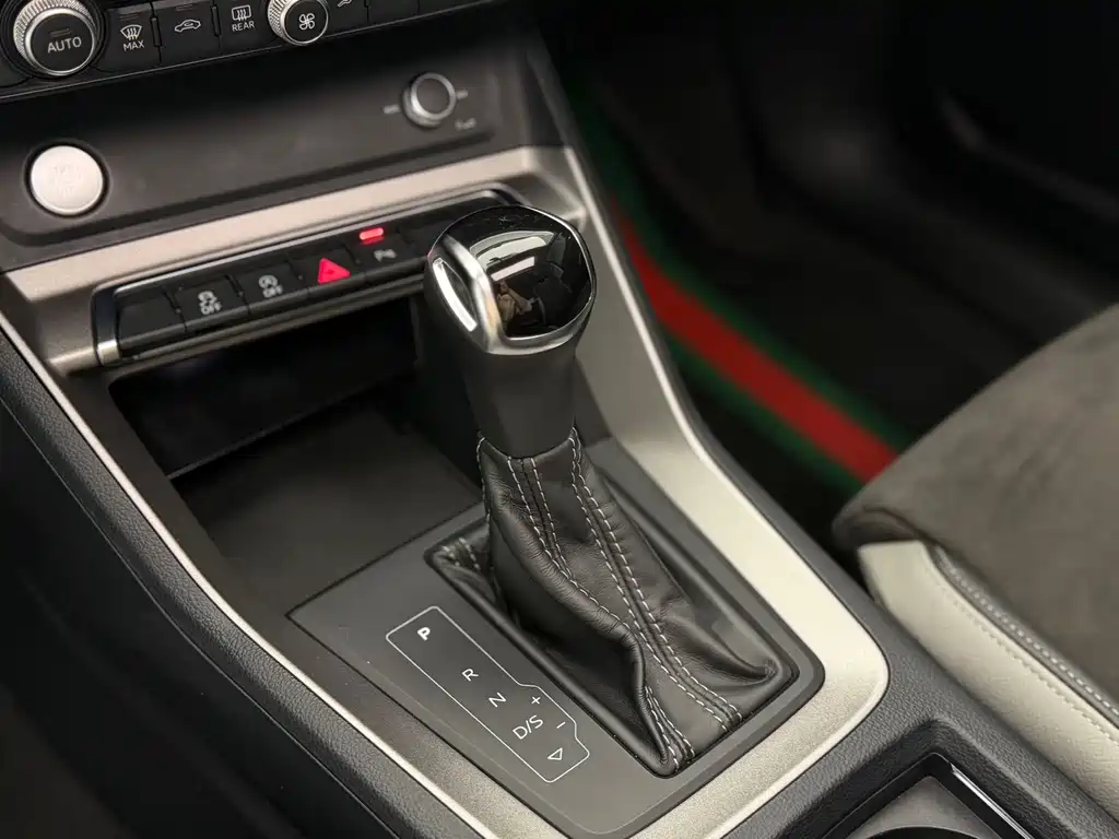 Audi Q3 — миниатюра 12