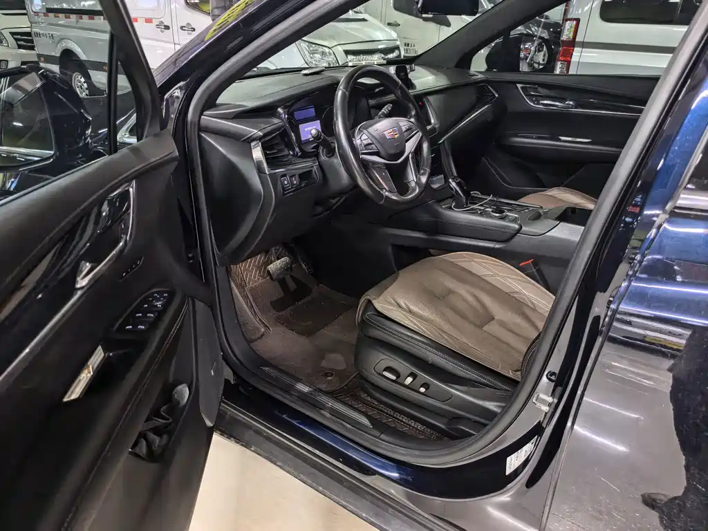 Cadillac XT5 — миниатюра 5