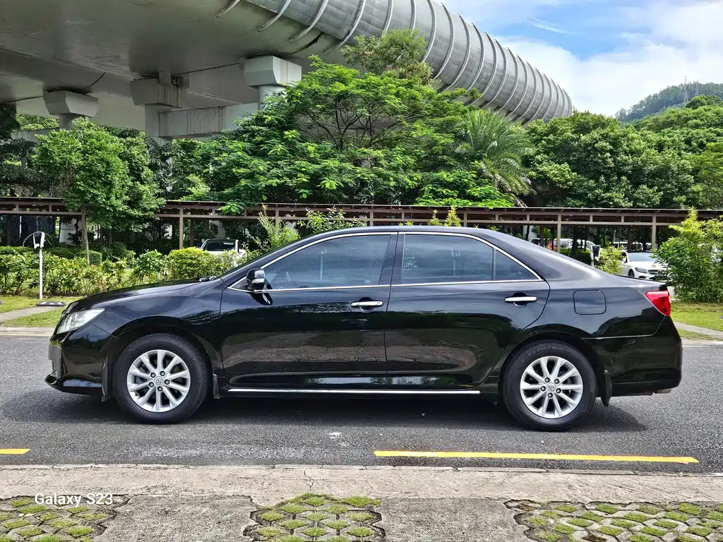 Toyota Camry — миниатюра 7