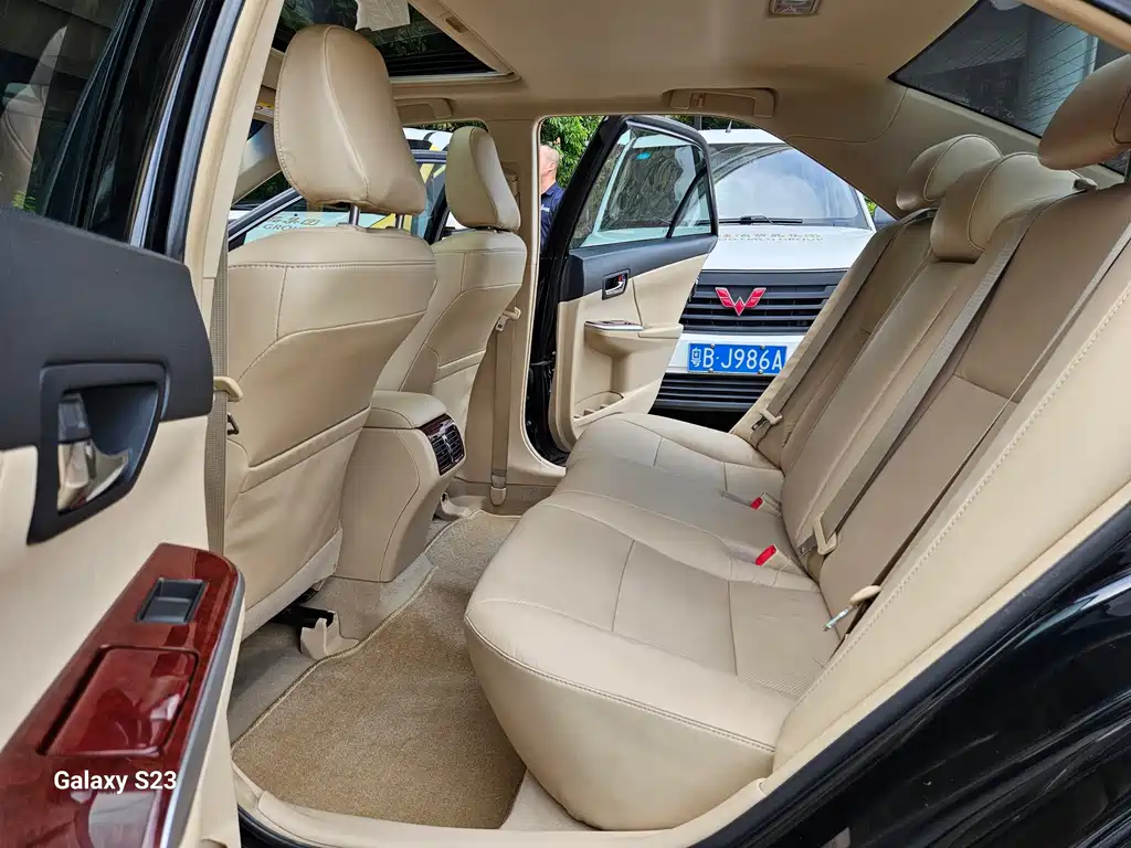 Toyota Camry — миниатюра 13
