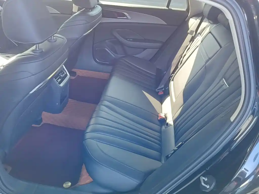 Hongqi Hongqi H5 — миниатюра 17