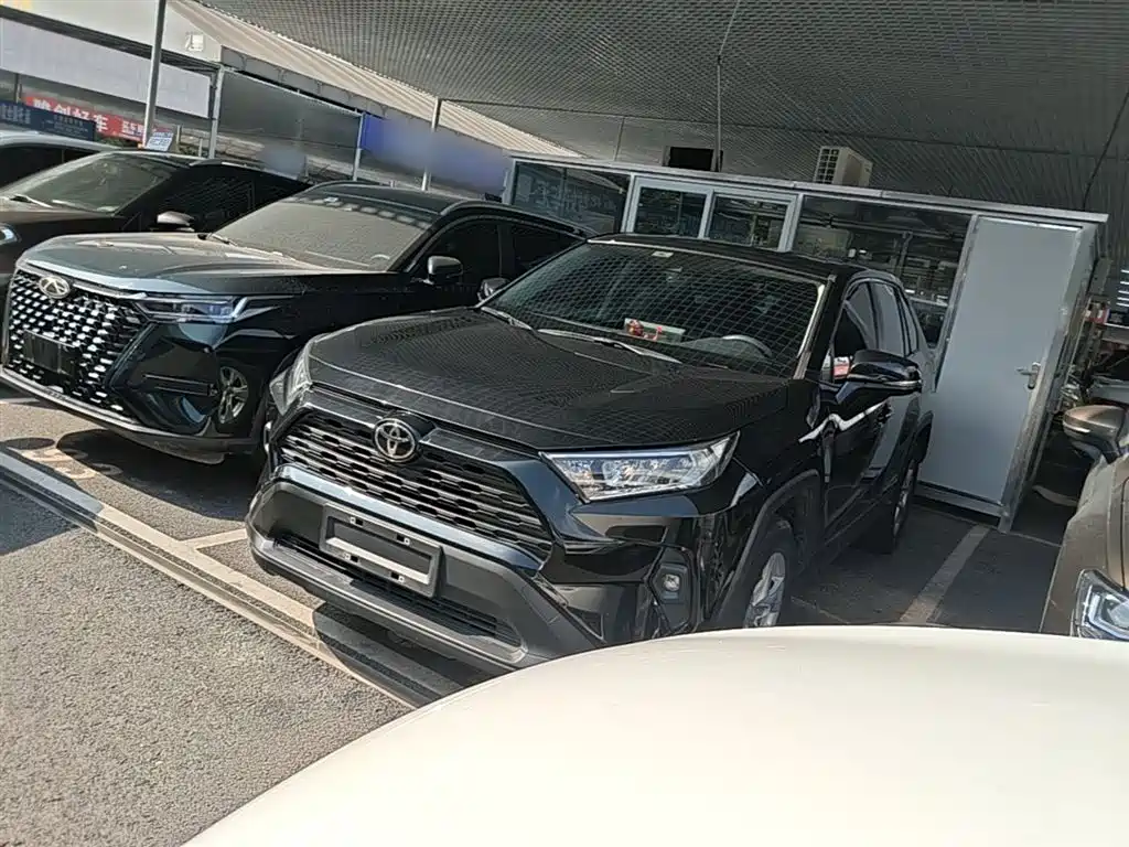 Купить Toyota RAV4