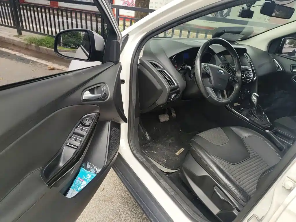 Ford Focus — миниатюра 17