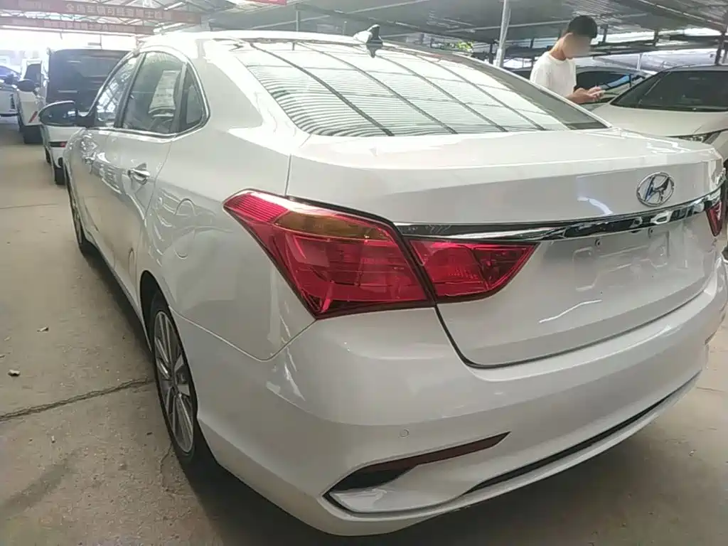 Hyundai Mistra — миниатюра 5