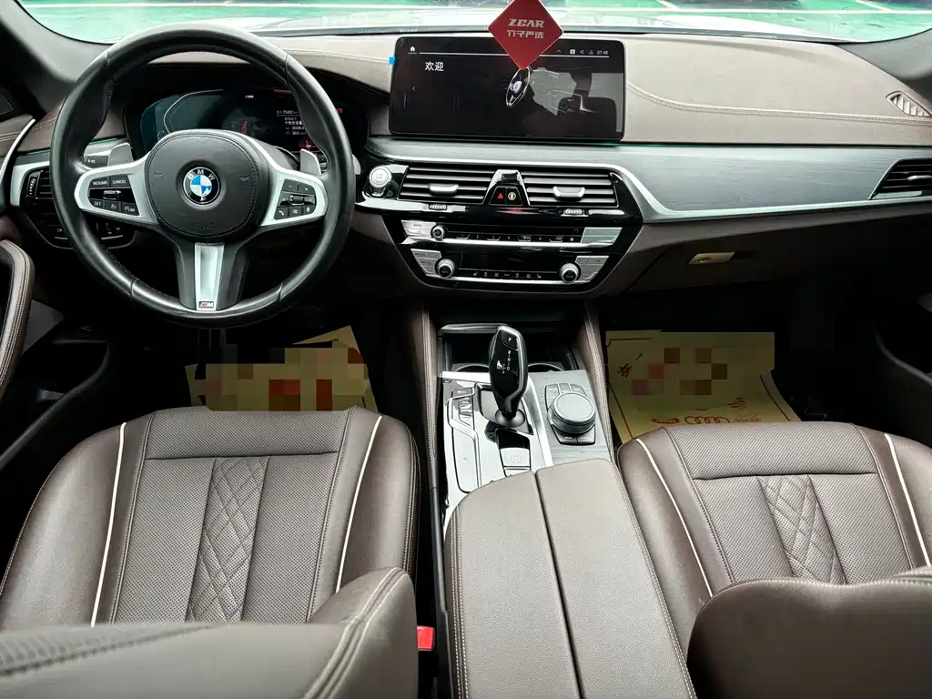 BMW 5 Series — миниатюра 6