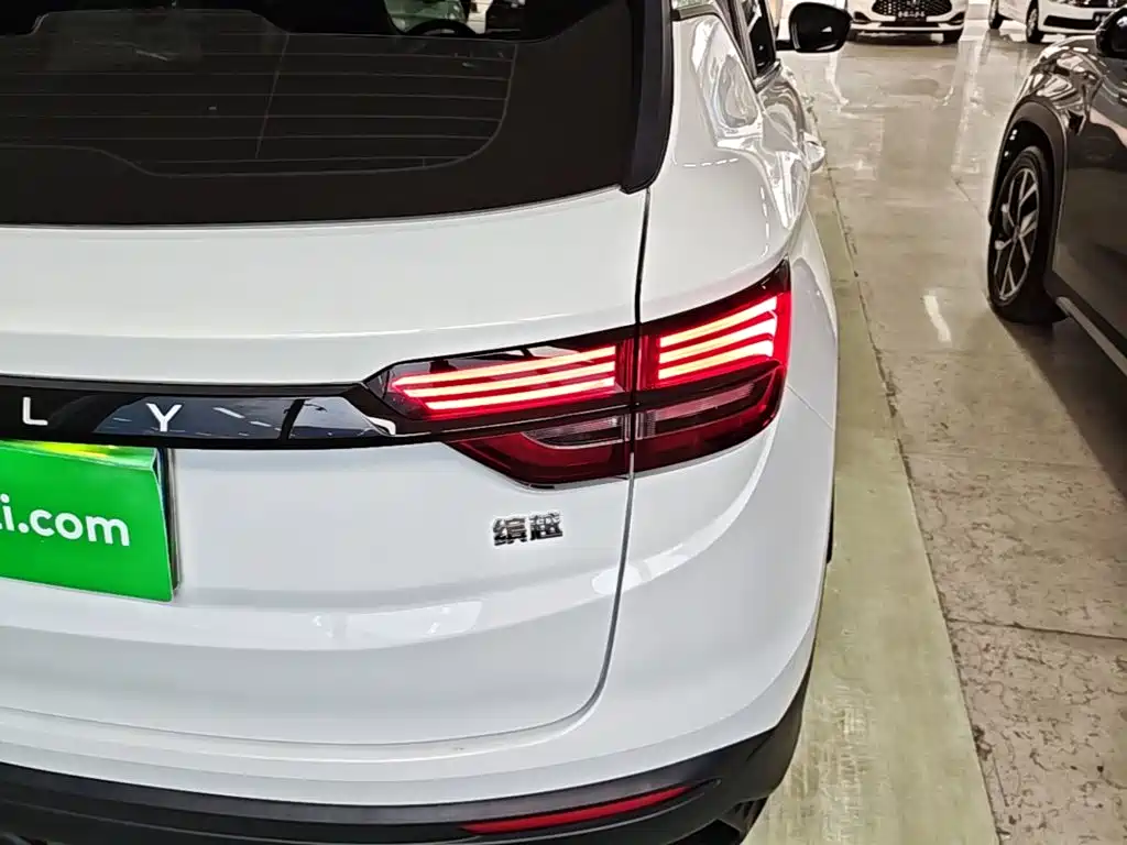 Geely Binyue — миниатюра 8
