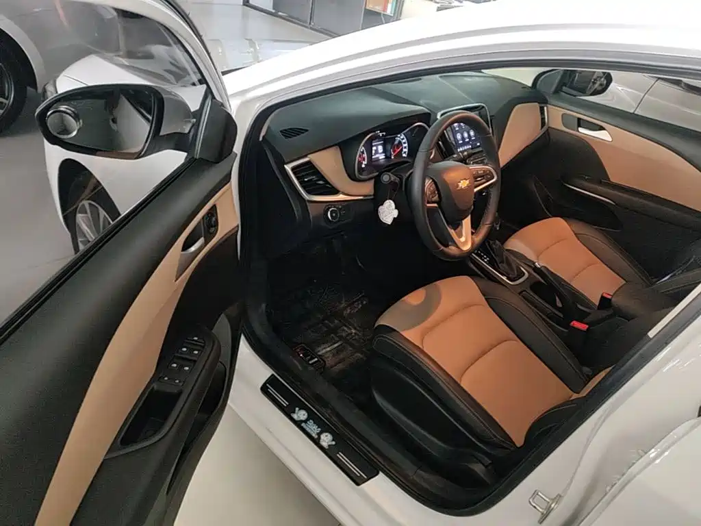 Chevrolet Monza — миниатюра 16