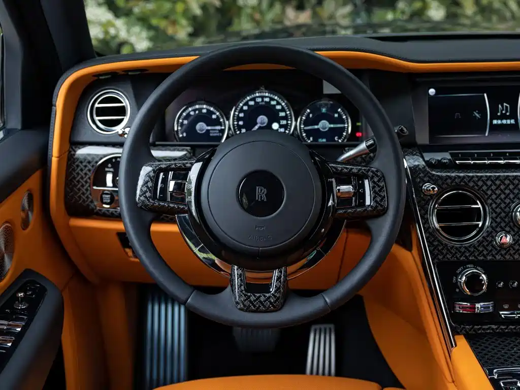 Rolls-Royce Cullinan — миниатюра 14
