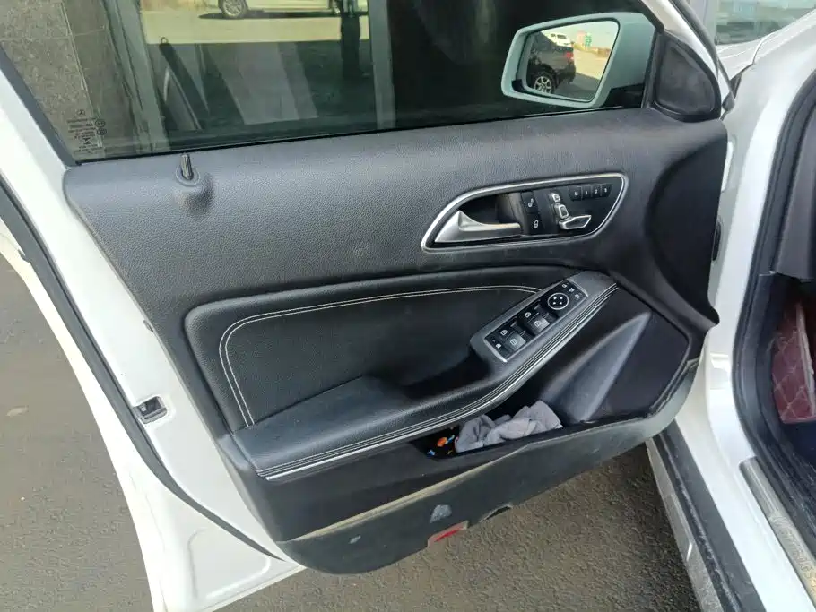 Mercedes-Benz GLA — миниатюра 7