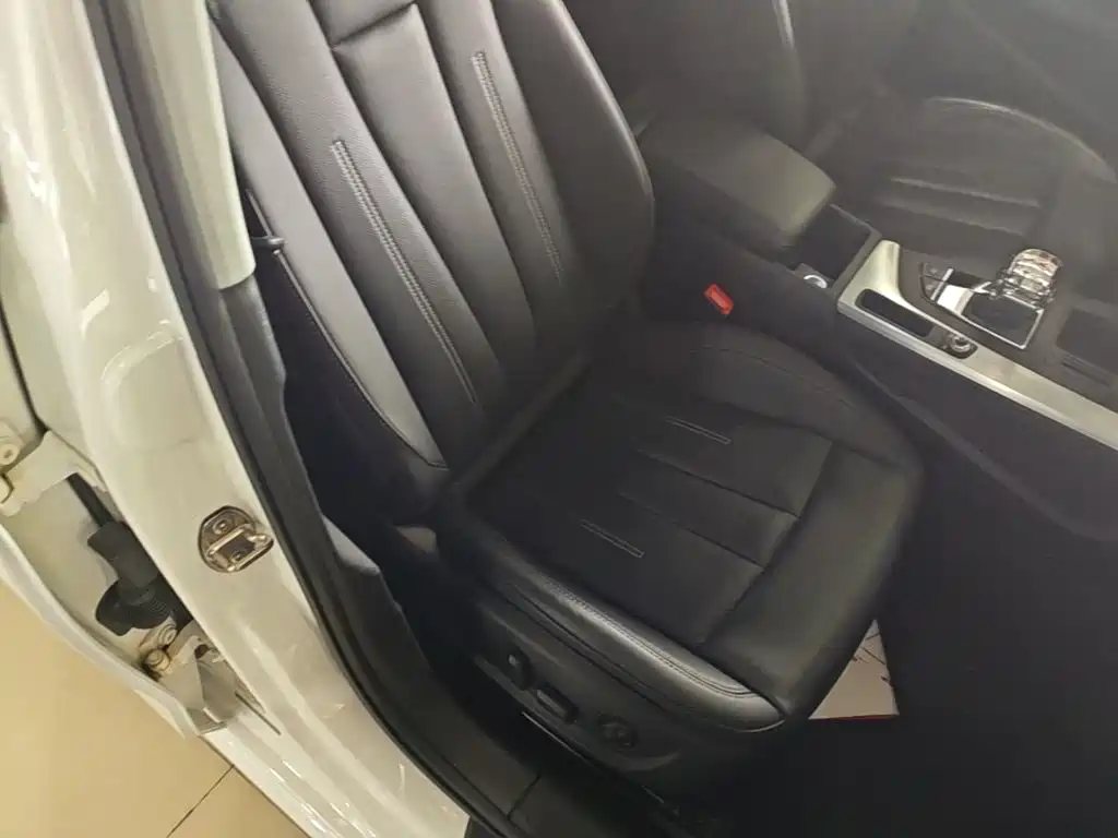 Audi A4L — миниатюра 25