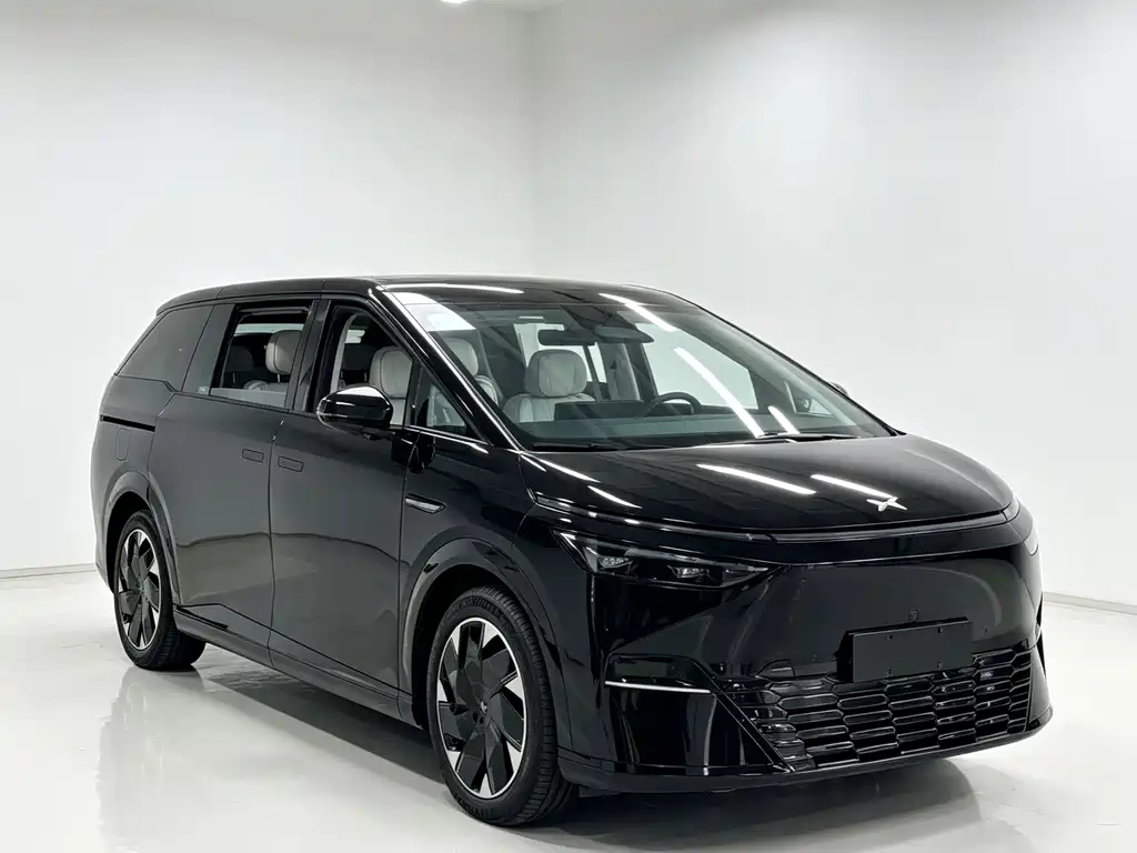 XPeng X9 — миниатюра 2