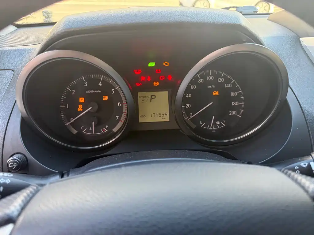 Toyota Prado — миниатюра 10