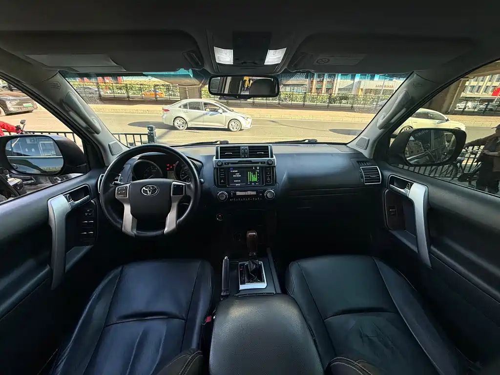 Toyota Prado — миниатюра 9