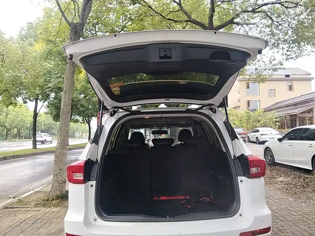 Haval M6 — миниатюра 19