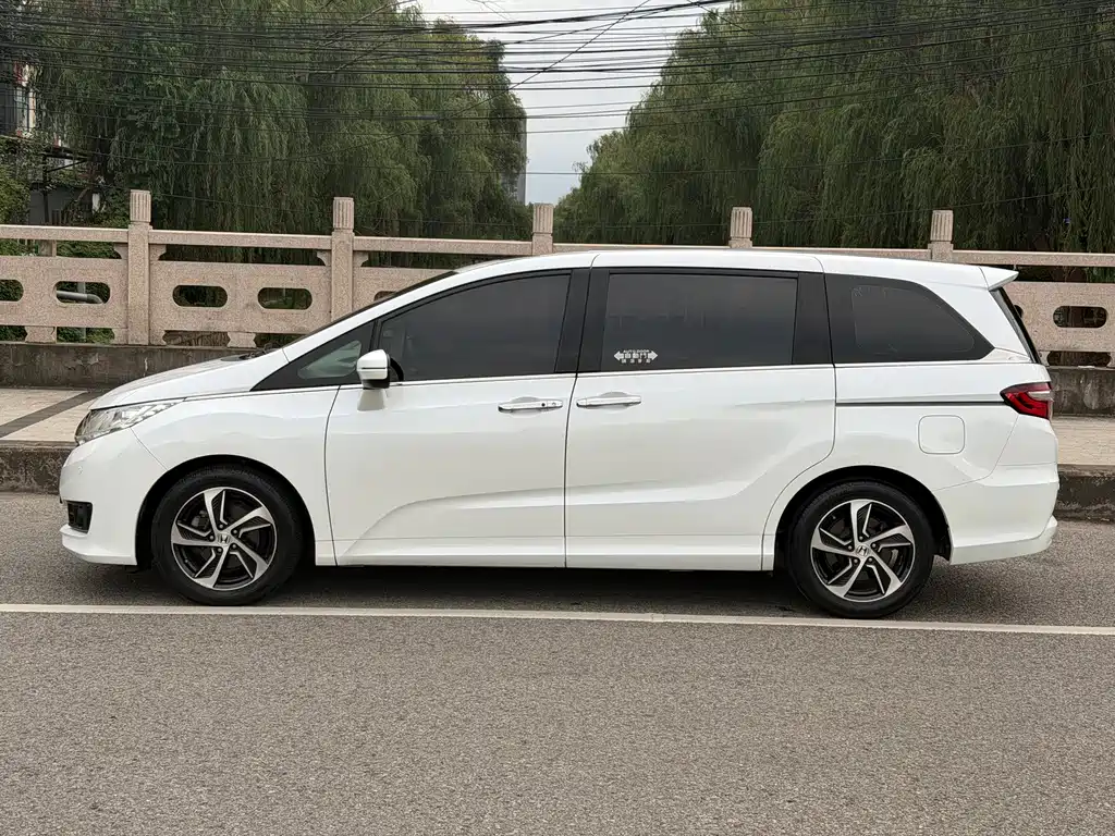 Honda Odyssey — миниатюра 3