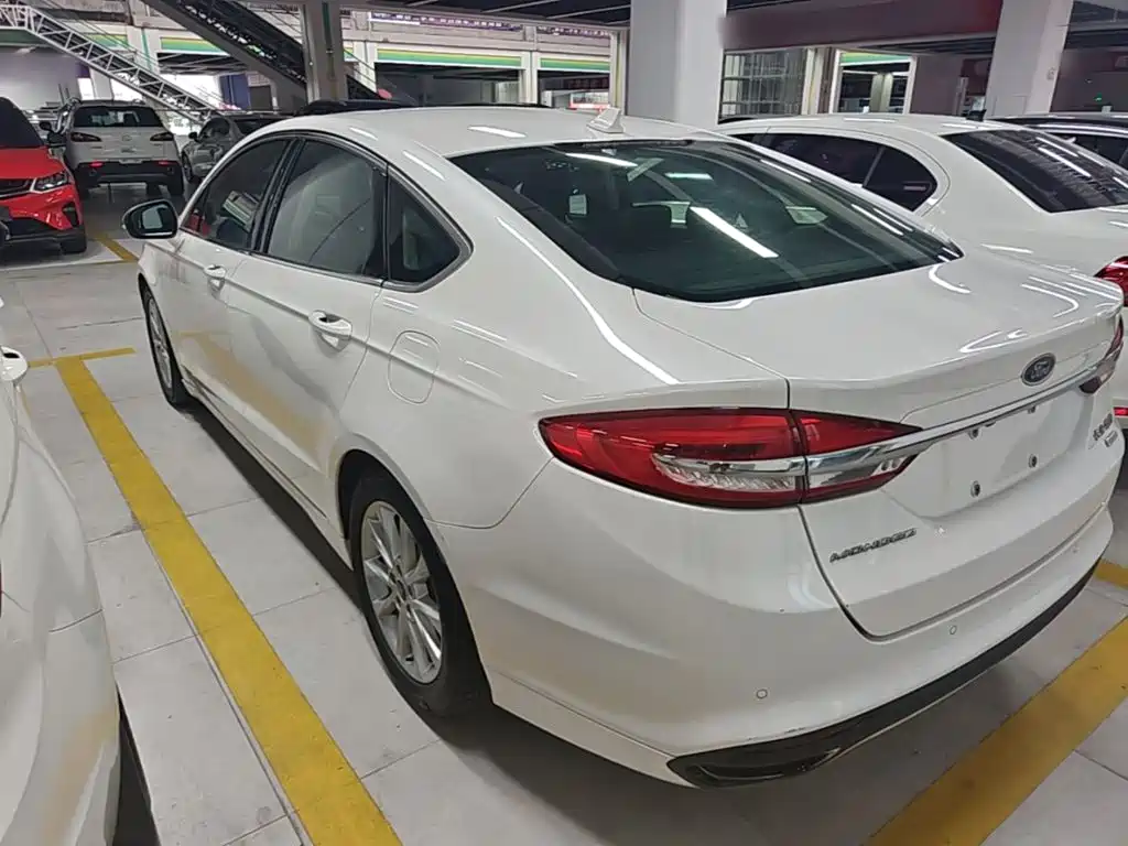 Ford Mondeo — миниатюра 5