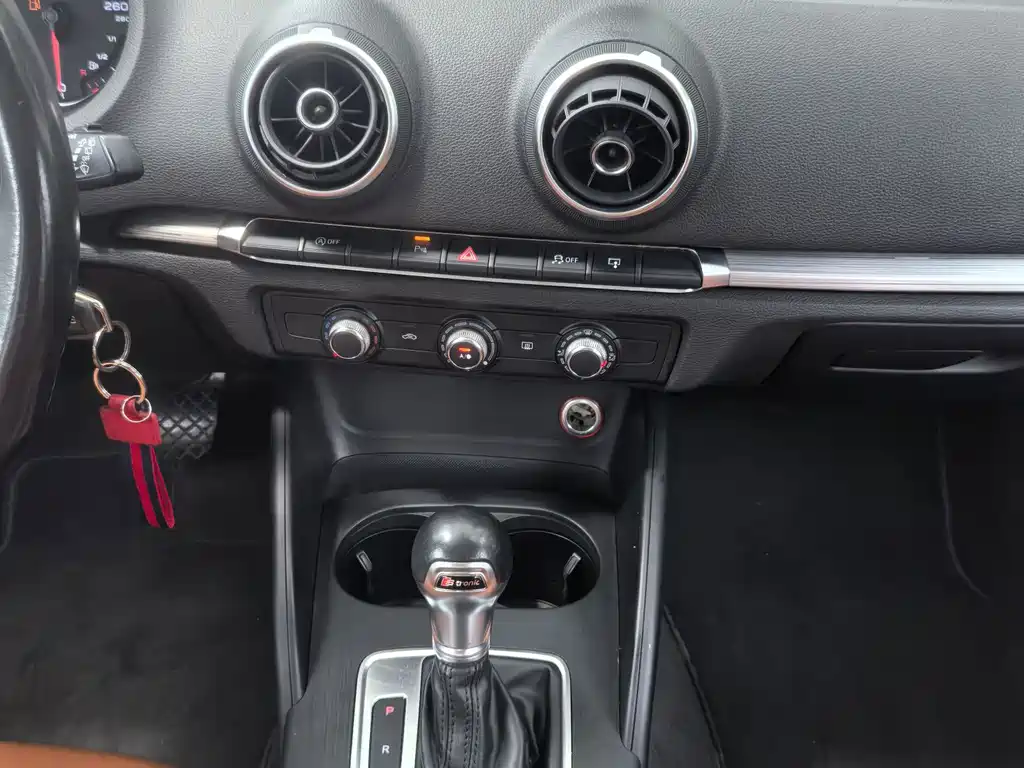 Audi A3 — миниатюра 10