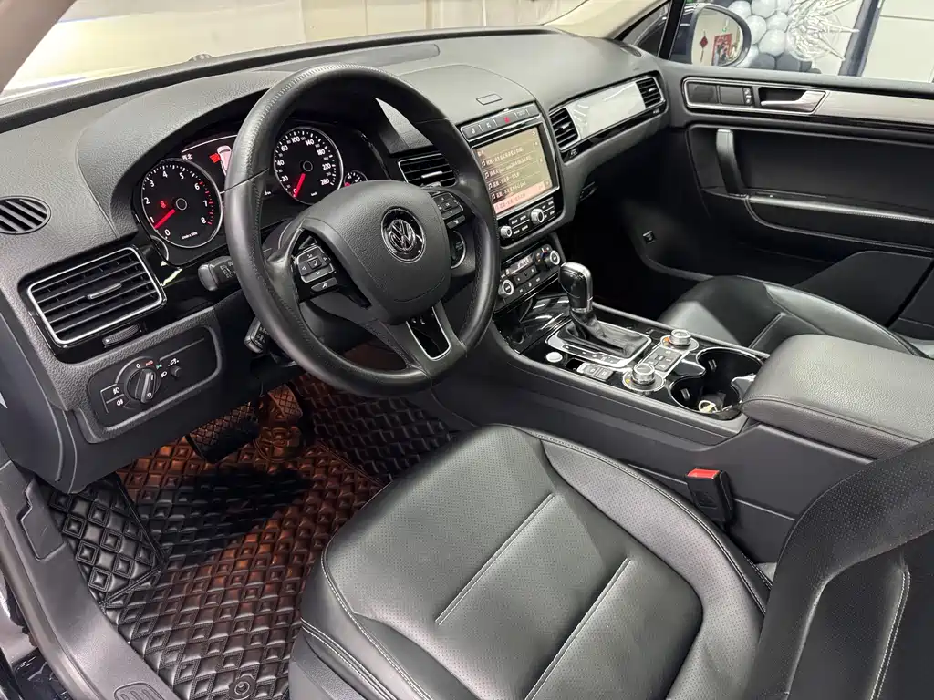 Volkswagen Touareg — миниатюра 11